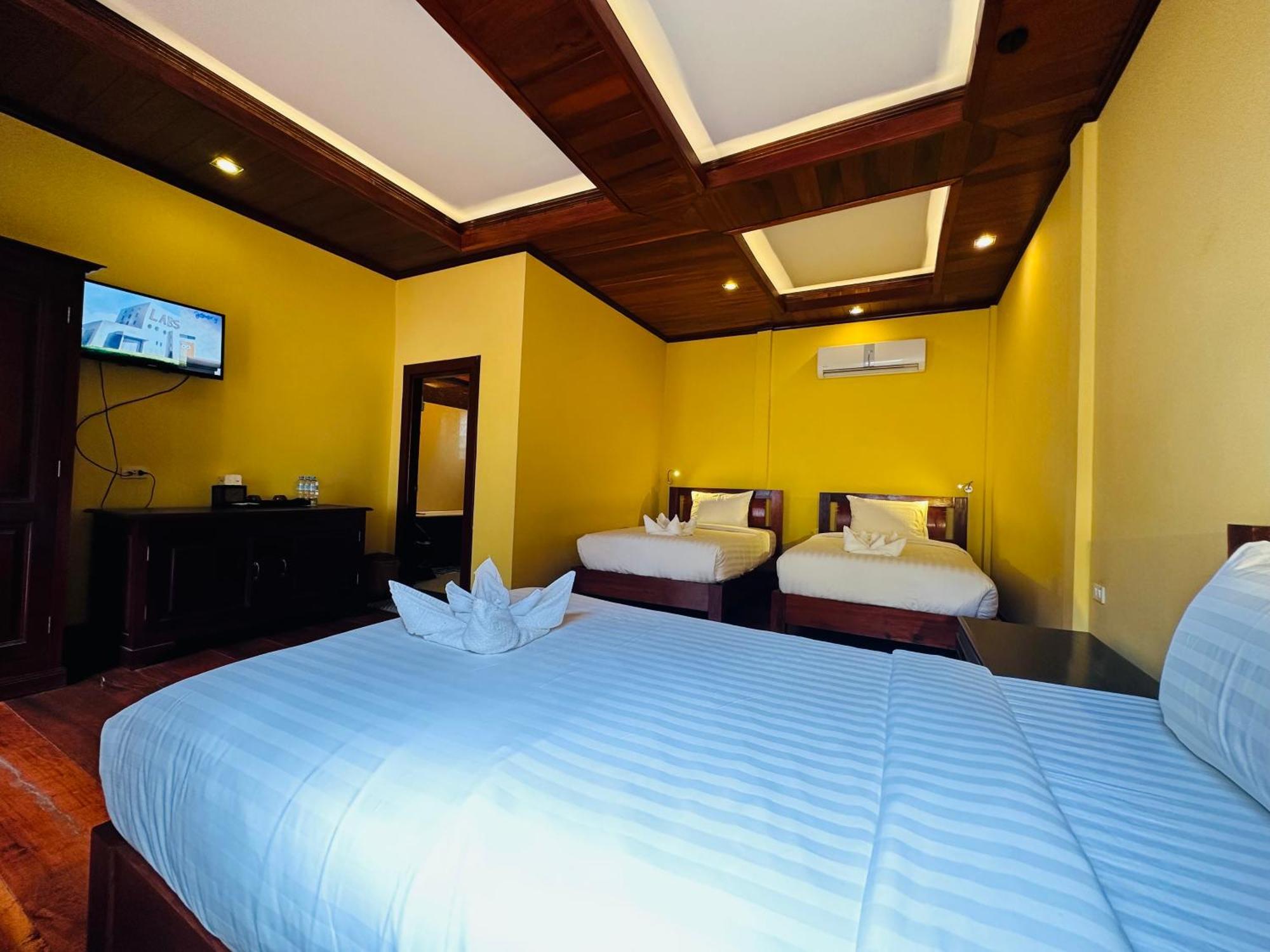 Villa Phonethip Mekong Riverside لوانغ برابانغ المظهر الخارجي الصورة