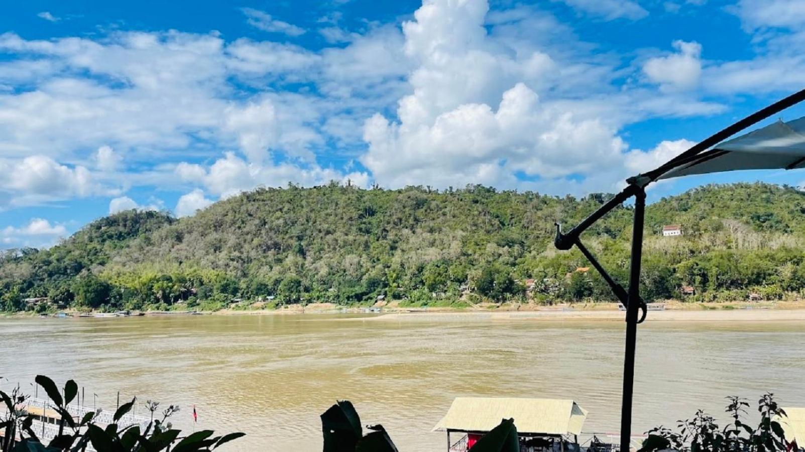 Villa Phonethip Mekong Riverside لوانغ برابانغ المظهر الخارجي الصورة