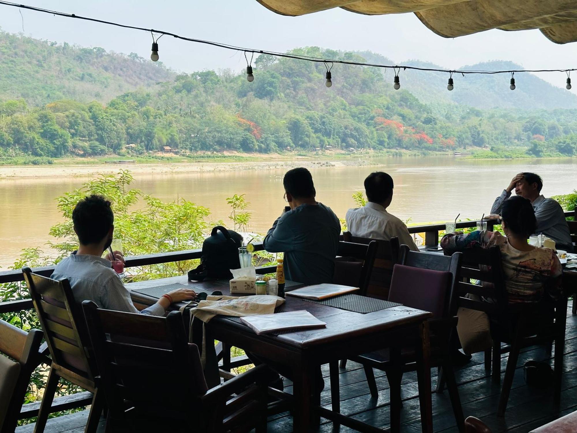 Villa Phonethip Mekong Riverside لوانغ برابانغ المظهر الخارجي الصورة