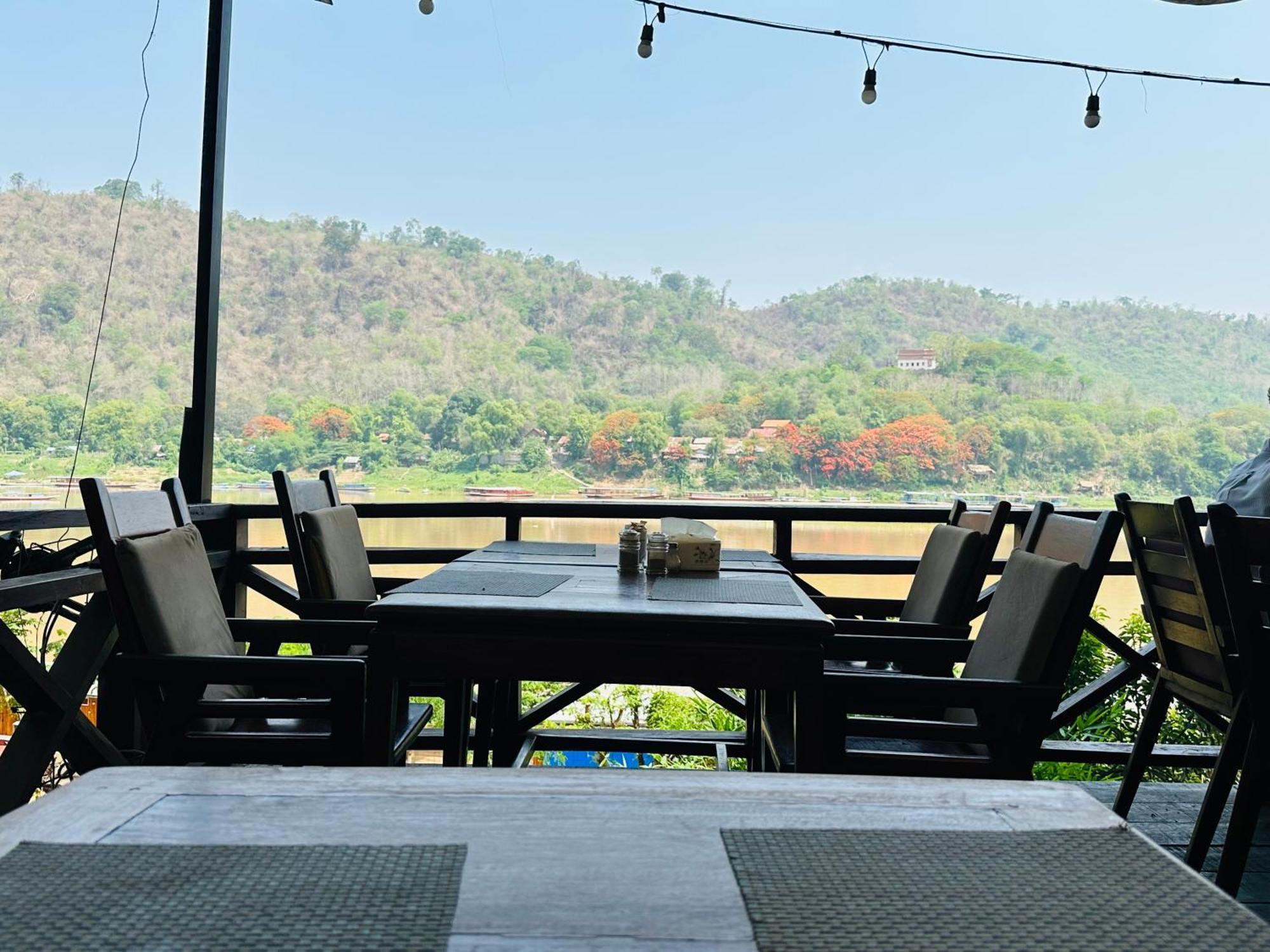 Villa Phonethip Mekong Riverside لوانغ برابانغ المظهر الخارجي الصورة